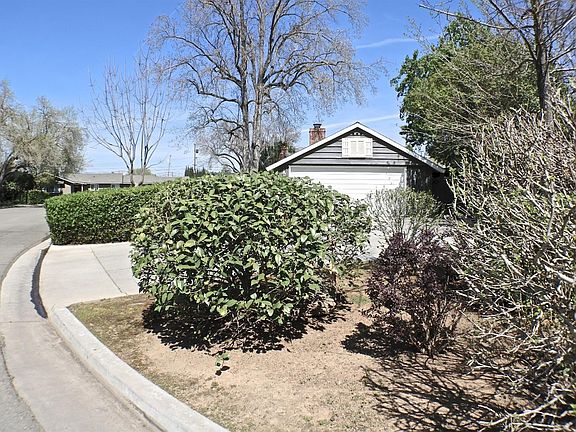 5th image of 359 W San Madele Ave