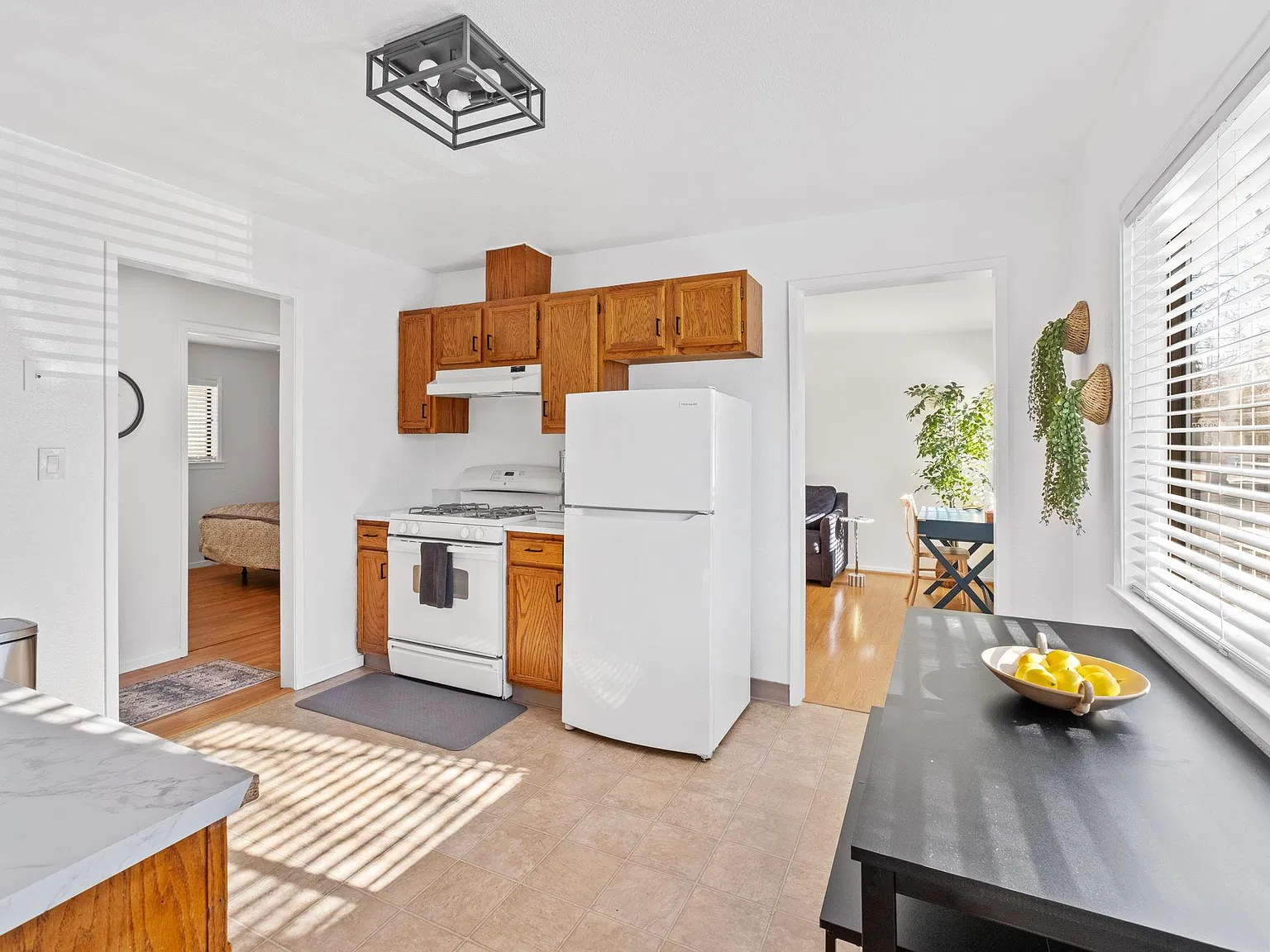 2 bed, 720 sqft, $3,100 — Photo 4