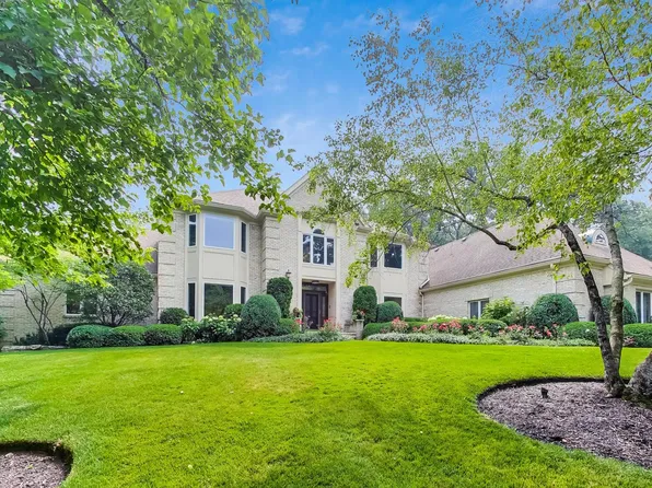 5443 Forrest Trl, Long Grove, IL 60047