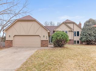 4980 Oakview Ln N, Plymouth, MN 55442