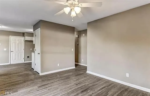 802 South Rogers Street — Photo 4