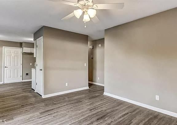 4th image of 802 S Rogers St