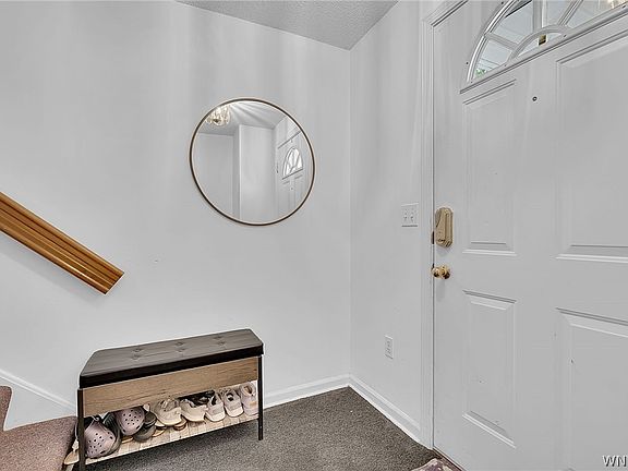 3rd image of 158 Olde Stone Ln