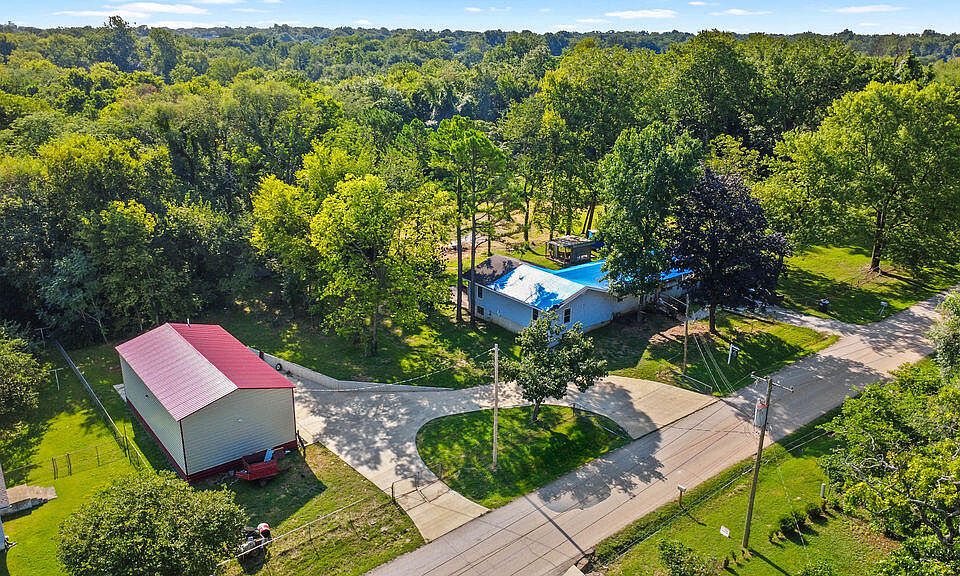 1st image of 2512 N Benton Avenue