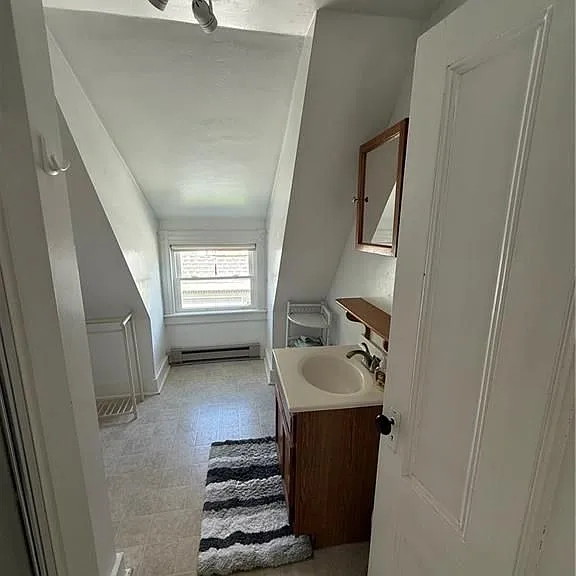 28 Calvert St #3 — Photo 11
