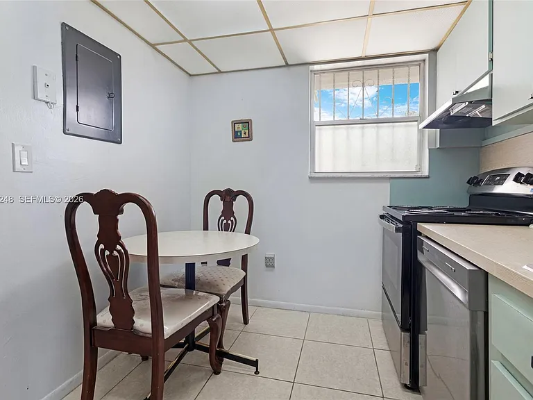 1740 Jefferson Ave #8 — Photo 25