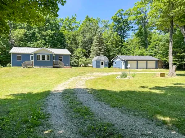 31535 Westside Rd, Beaver Island, MI 49782