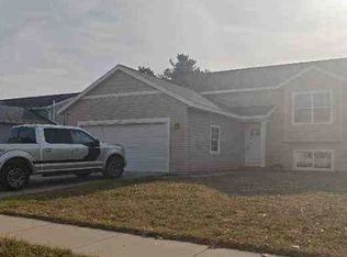 415 White Pine Ct, Belding, MI 48809