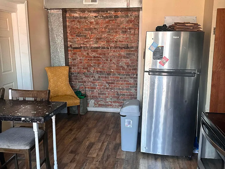 246 N Franklin St — Photo 9