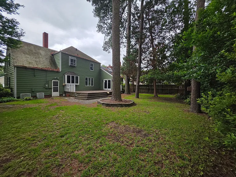 208 Regent Rd — Photo 30