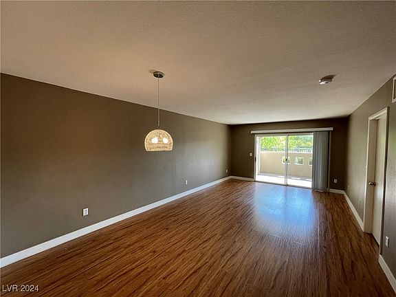 3rd image of 1901 High Valley Ct Unit 101