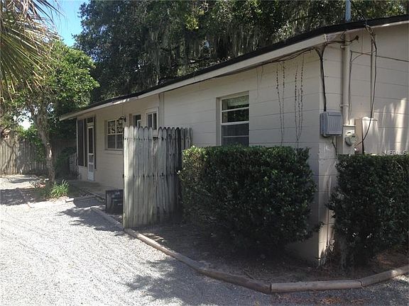 3rd image of 1101 Aragon Ave APT B