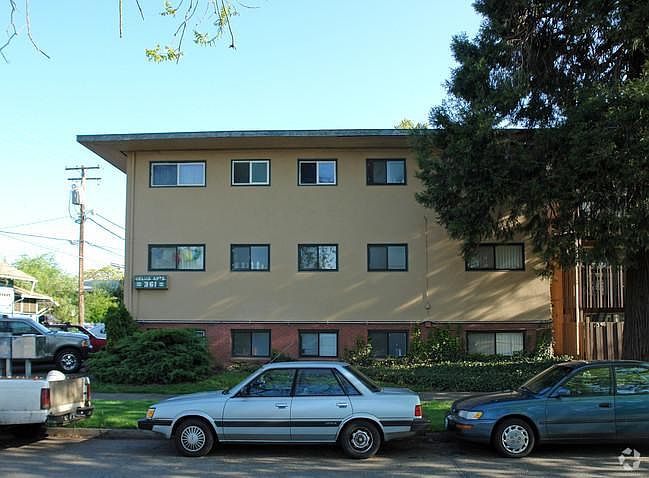 2nd image of 361 E 14th Ave APT 31