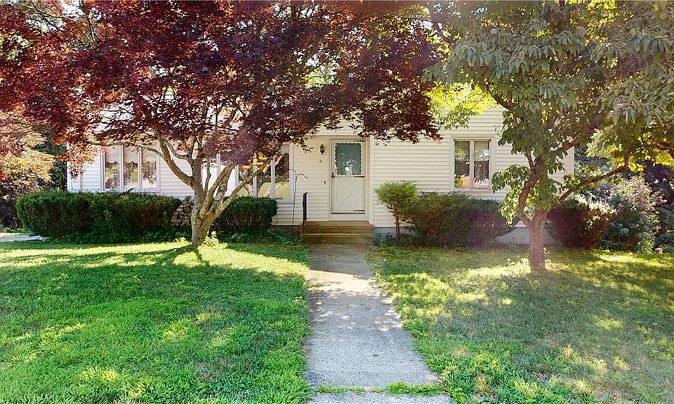1st image of 11 Linwood Dr