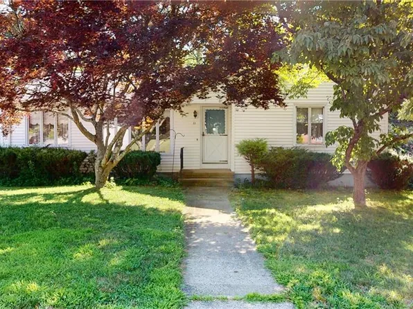 11 Linwood Dr, Johnston, RI 02919