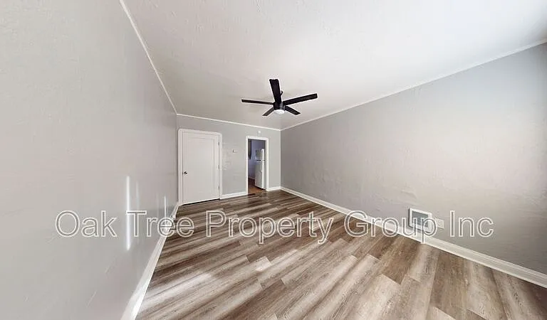 2646 64th Ave — Photo 2