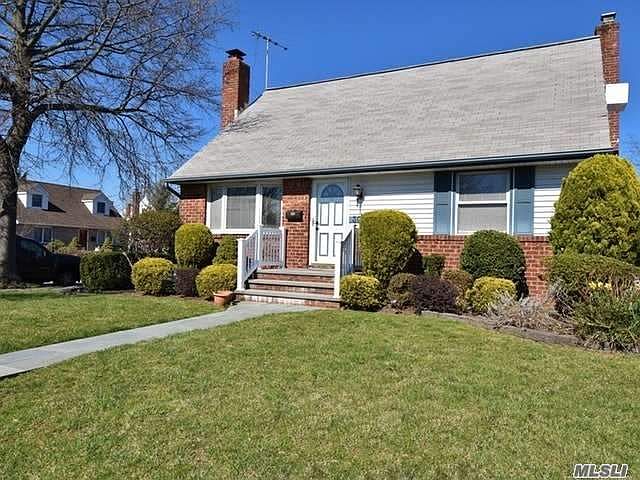1st image of 304 Barwick Blvd