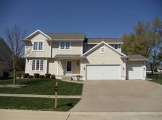 7119 W Park Rd NE, Cedar Rapids, IA 52402