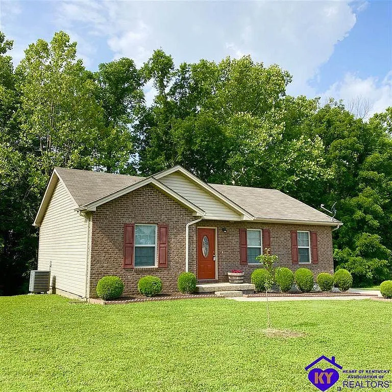 219 Southern Lake Dr — Photo 1