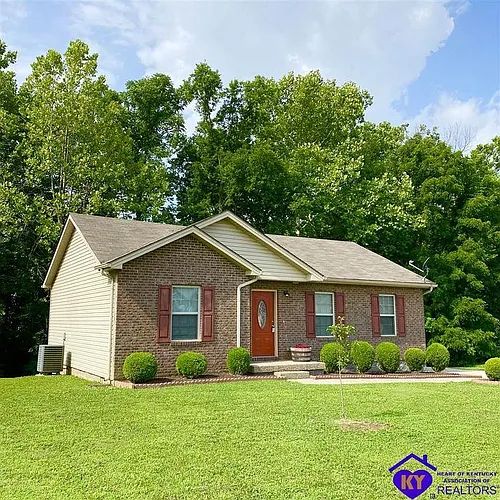 219 Southern Lake Dr Photo 1