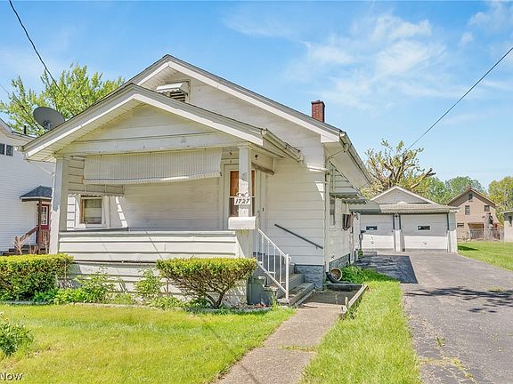 2nd image of 1727 Sheridan Ave NE