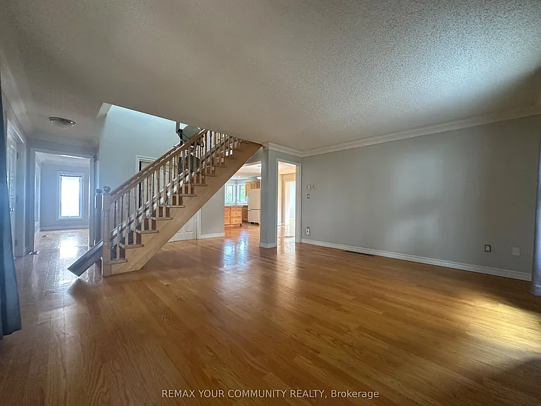 203 Lake Dr E — Photo 13