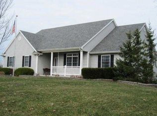 122 E Back Bay Rd, Bowling Green, OH 43402