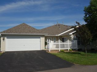 1908 Oak Tree Ln #D, Austin, MN 55912