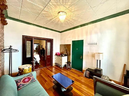 Rented by Pear NYC LLC | media 39