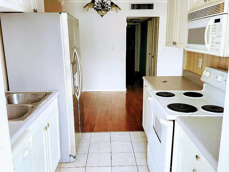 318 Lakeview St #120 — Photo 6