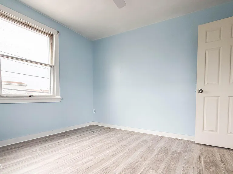 13 Decatur Ave #B — Photo 43