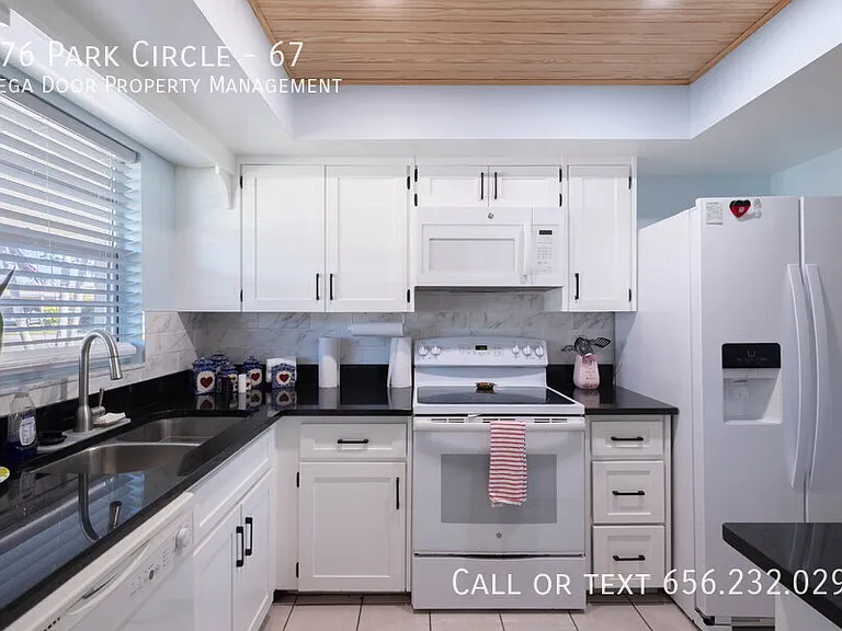 676 Park Cir #67 — Photo 3
