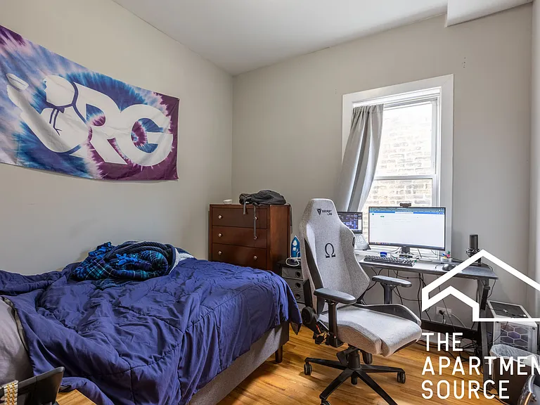 1314 W Roscoe St #2 — Photo 8