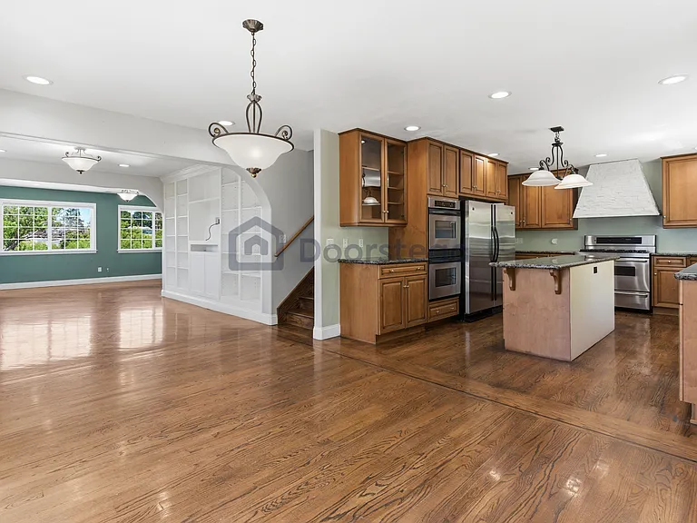 1429 Magazine St — Photo 12