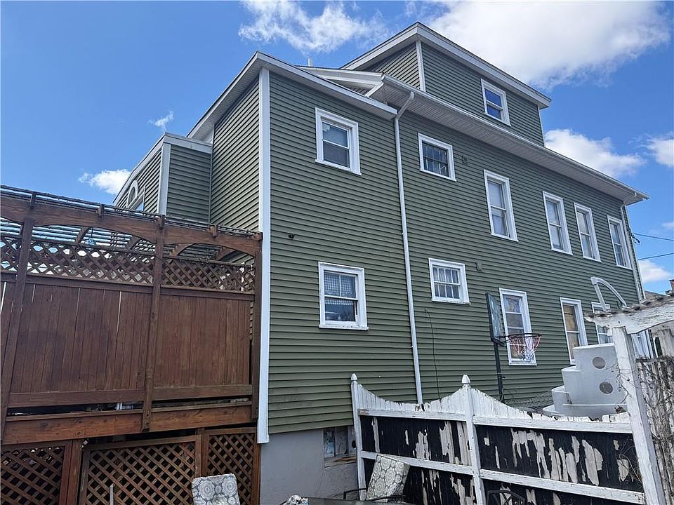 2nd image of 134-136 Roma St