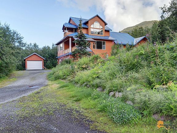 2nd image of 2131 S River Dr