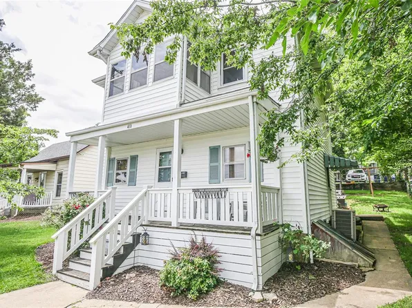 410 S 3rd St, De Soto, MO 63020