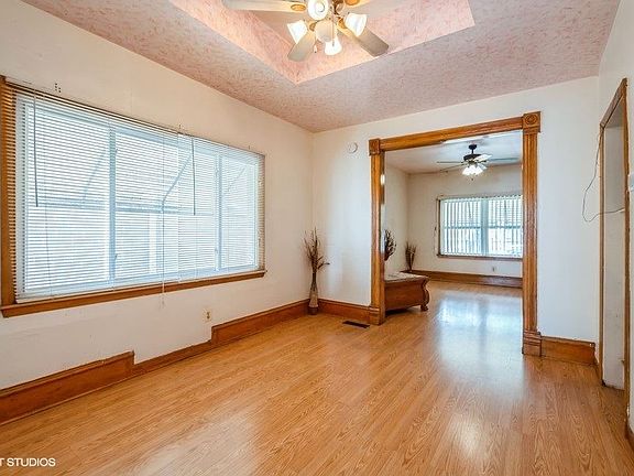 2nd image of 10041 S Avenue L