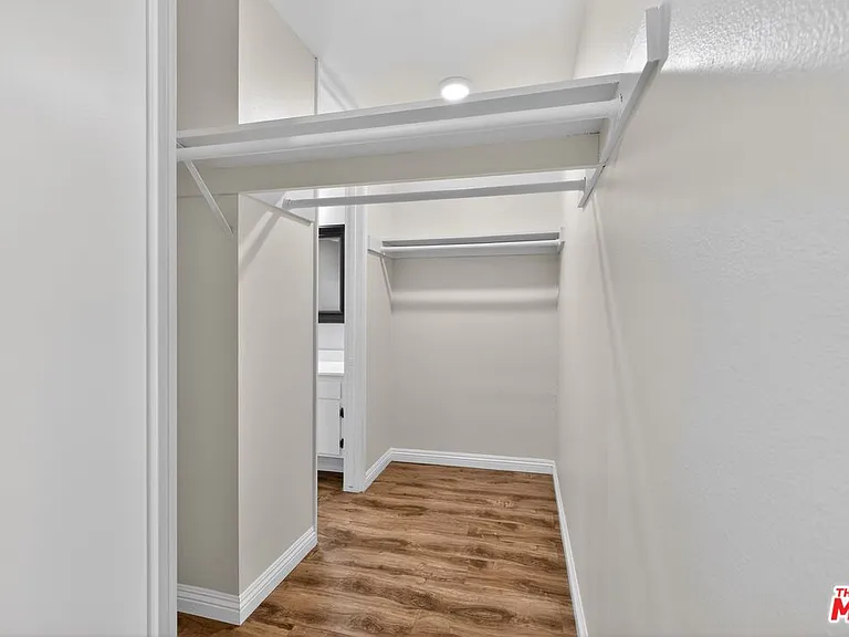5900 Canterbury Dr #B217 — Photo 25