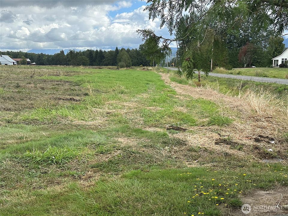 2nd image of 2680 Lindsay Road