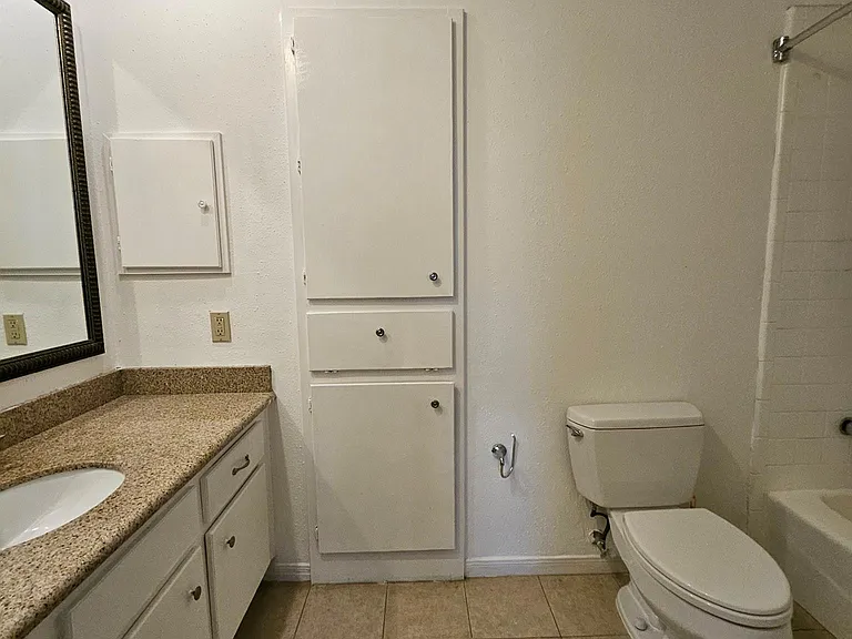712 Augusta Dr #712 — Photo 15