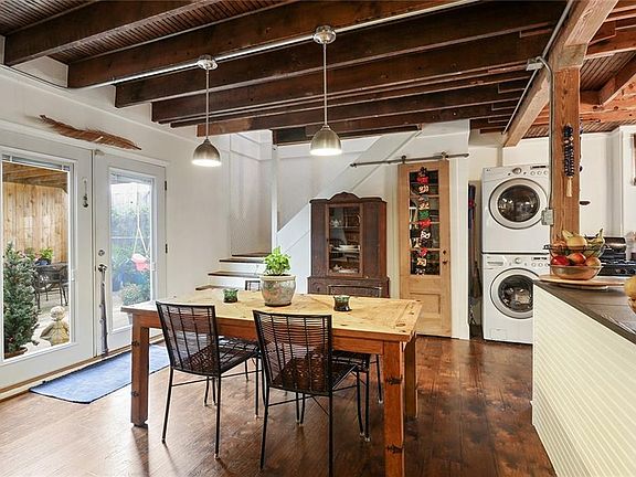 4th image of 1039 Louisa St