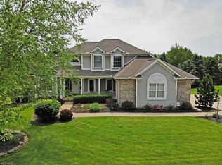 1852 Canterbury Ln, Wooster, OH