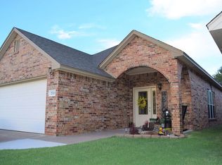 2511 Sleepy Hollow Dr, Enid, OK 73703