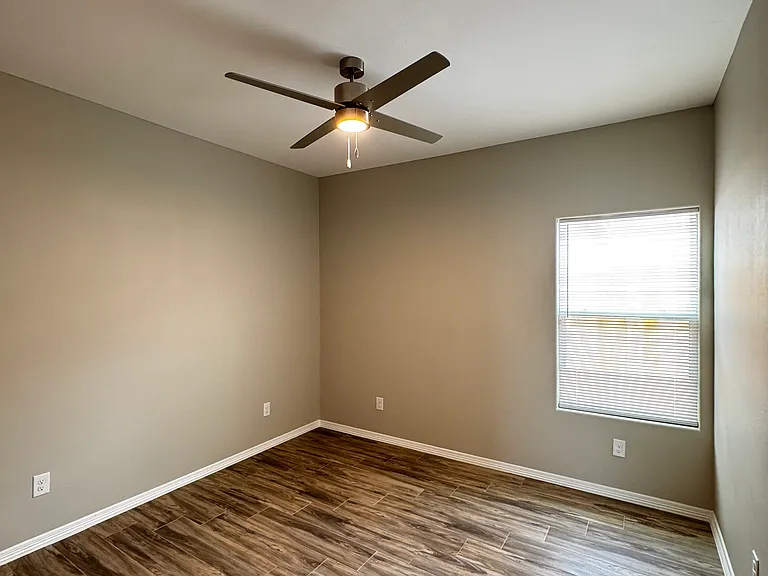 4209 Walnut Ave #1 — Photo 8