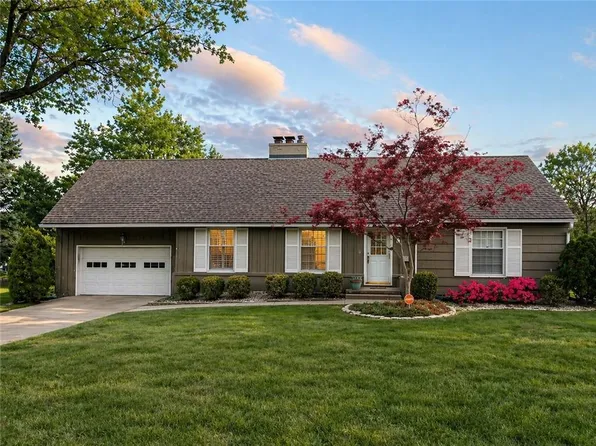 4819 W 65th St, Prairie Village, KS 66208