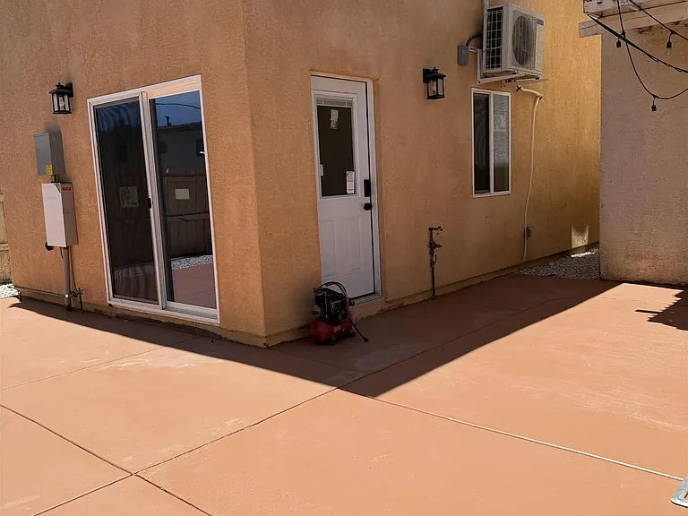 4373 Conrad Ave — Photo 2