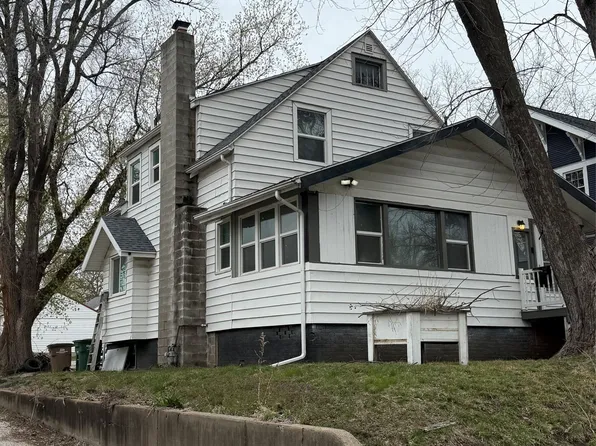 624 5th St, West Des Moines, IA 50265