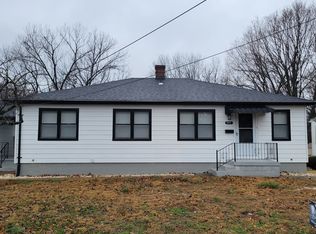 545 N 74th St, Belleville, IL 62223
