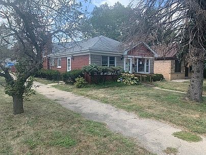 2nd image of 958 Hirsch Blvd
